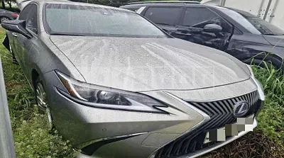 Photo 1 of 42: 2021 Lexus ES300h — Korean insurance auction