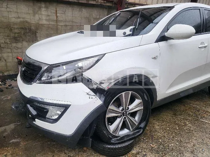Photo 2 of 24: 2014 Kia Sportage R — Korean insurance auction