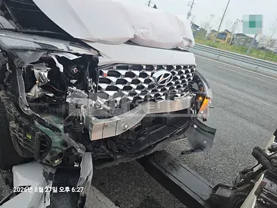 Photo 1 of 3: 2021 Hyundai Santa Fe — Korean insurance auction