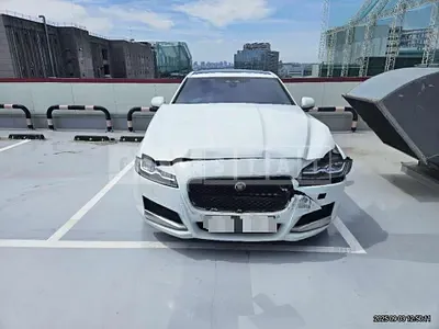 Photo 1 of 14: 2019 Jaguar XF 20d — Korean insurance auction