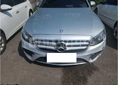Photo 1 of 28: 2017 Mercedes-Benz E 300 — Korean insurance auction