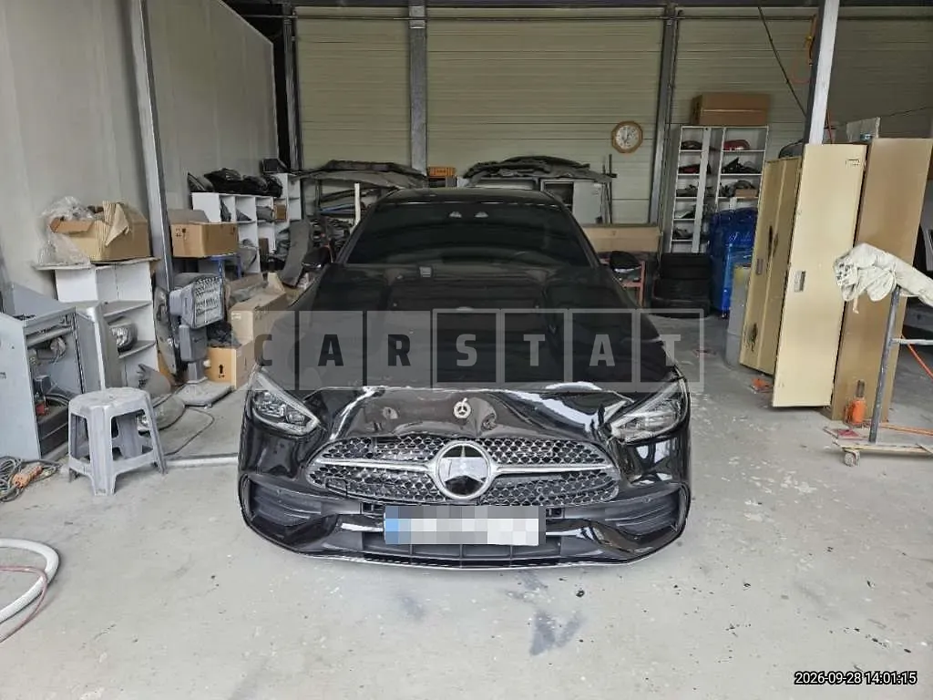 Photo 2 of 14: 2023 Mercedes-Benz C300 4Matic — Korean insurance auction