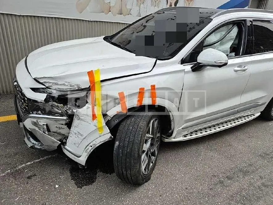 Photo 2 of 17: 2020 Hyundai Santa Fe TM 4WD — Korean insurance auction