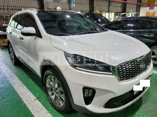 Photo 2 of 4: 2019 Kia Sorento — Korean insurance auction