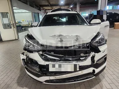 Photo 1 of 23: 2015 Hyundai Santa Fe DM — Korean insurance auction