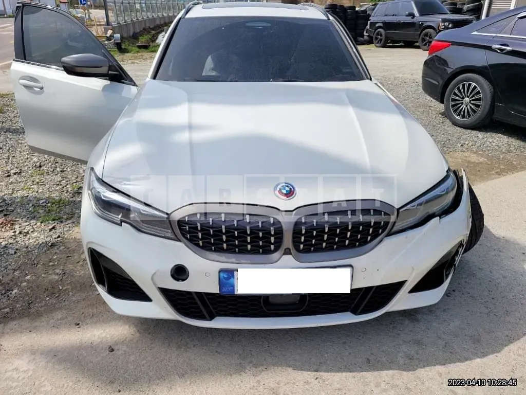 Photo 2 of 49: 2022 BMW M340i xDrive Touring, VIN WBA6N1109NFM91766 — Korean insurance auction