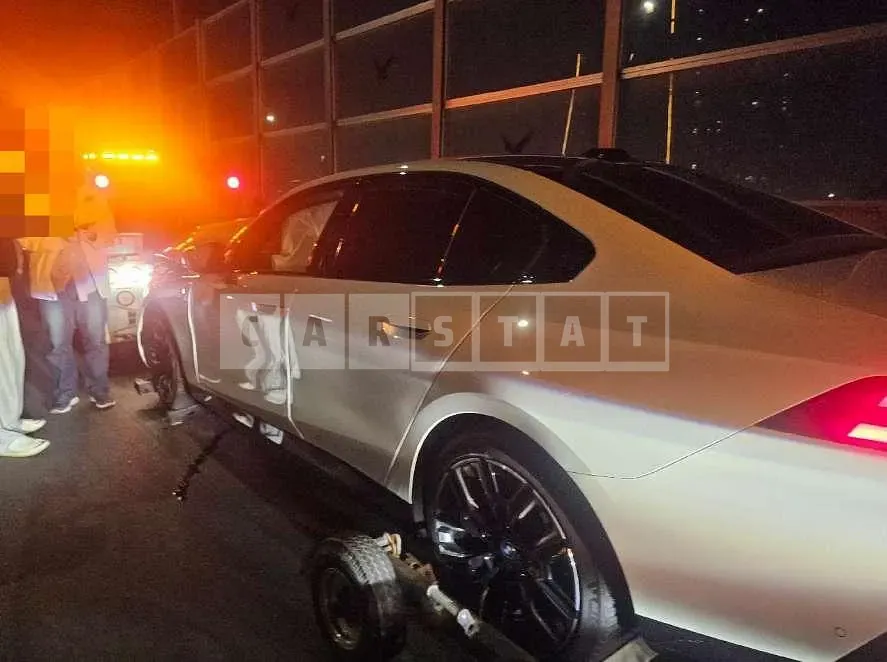 Photo 2 of 91: 2024 BMW i5 M60 xDrive — Korean insurance auction