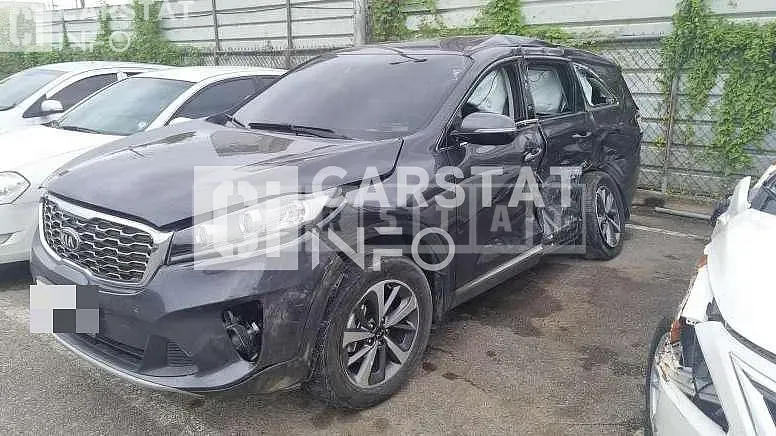 Photo 2 of 12: 2019 Kia Sorento 2.0 — Korean insurance auction