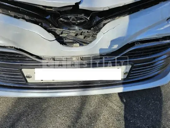 Photo 2 of 24: 2018 Toyota Camry — Korean insurance auction
