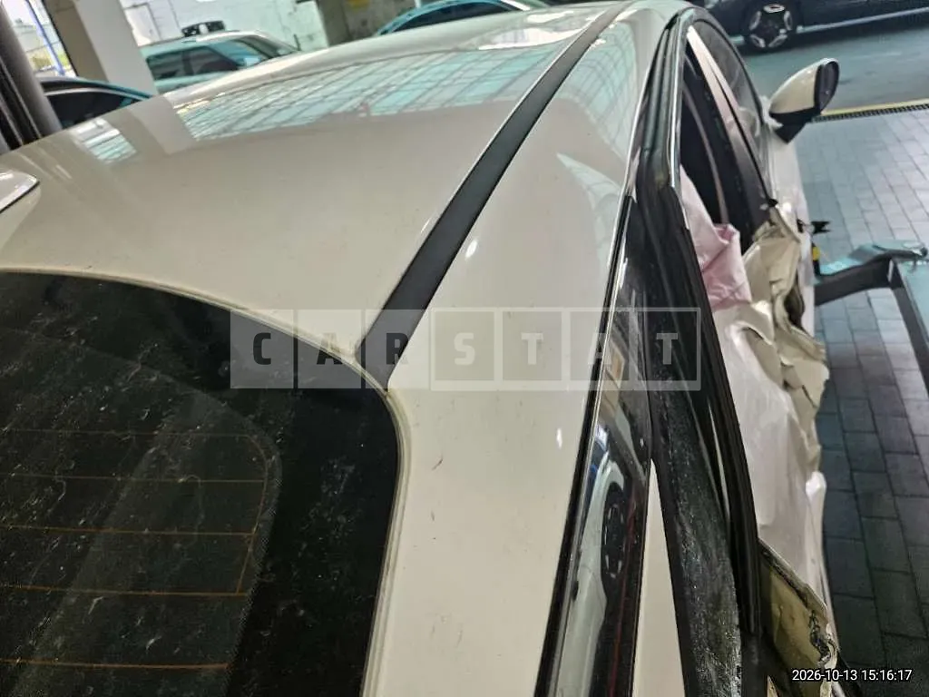 Photo 2 of 45: 2022 Kia K5 — Korean insurance auction