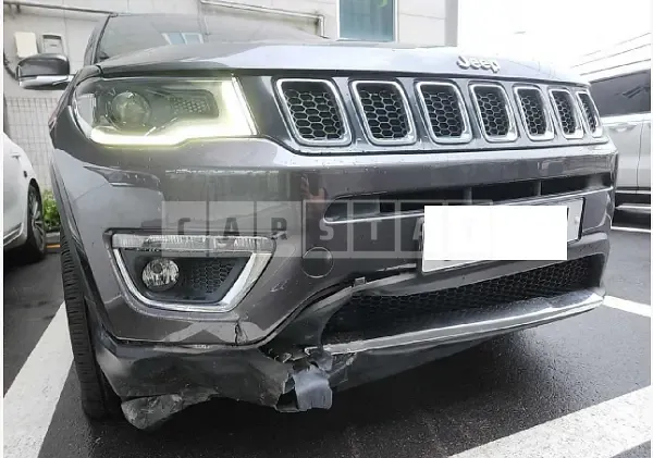 Photo 2 of 4: 2019 Jeep Compass — Korean insurance auction