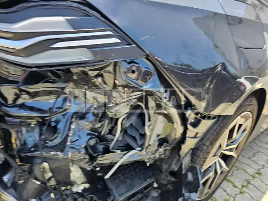 Photo 2 of 42: 2025 BMW 520i — Korean insurance auction