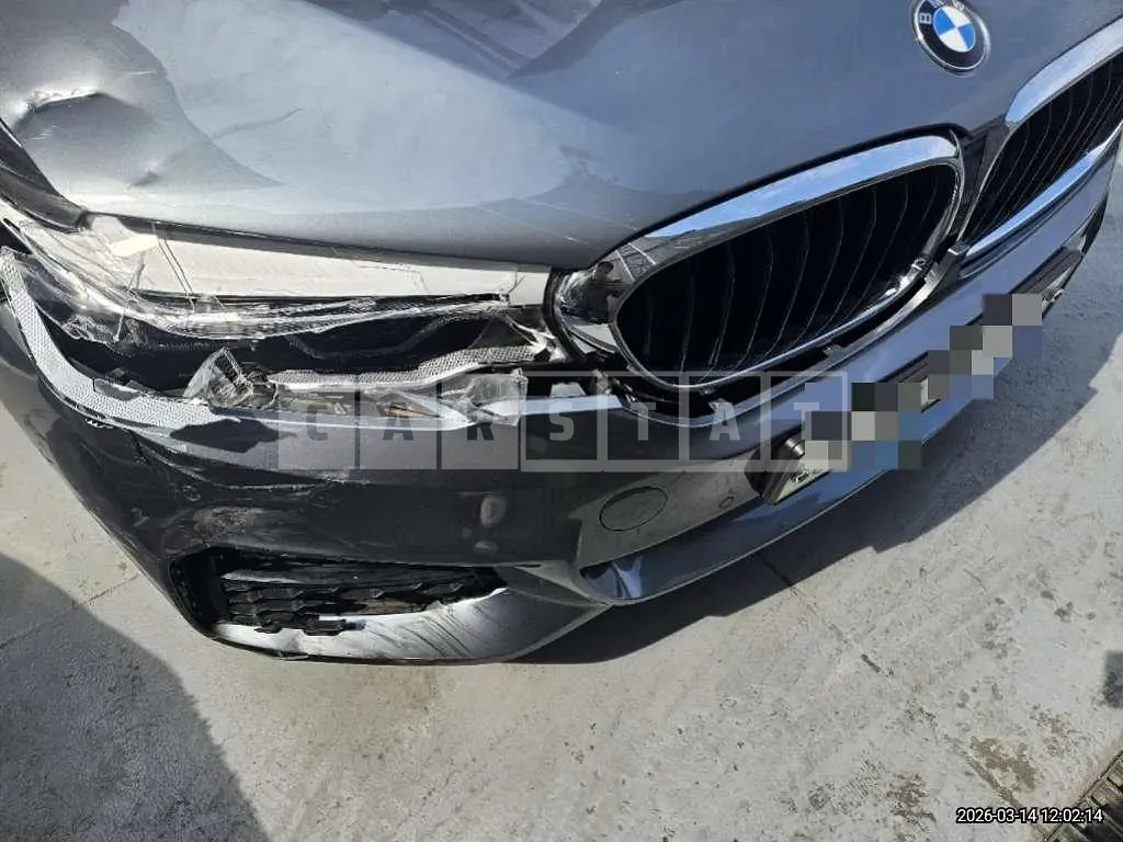 Photo 2 of 13: 2017 BMW 520d — Korean insurance auction
