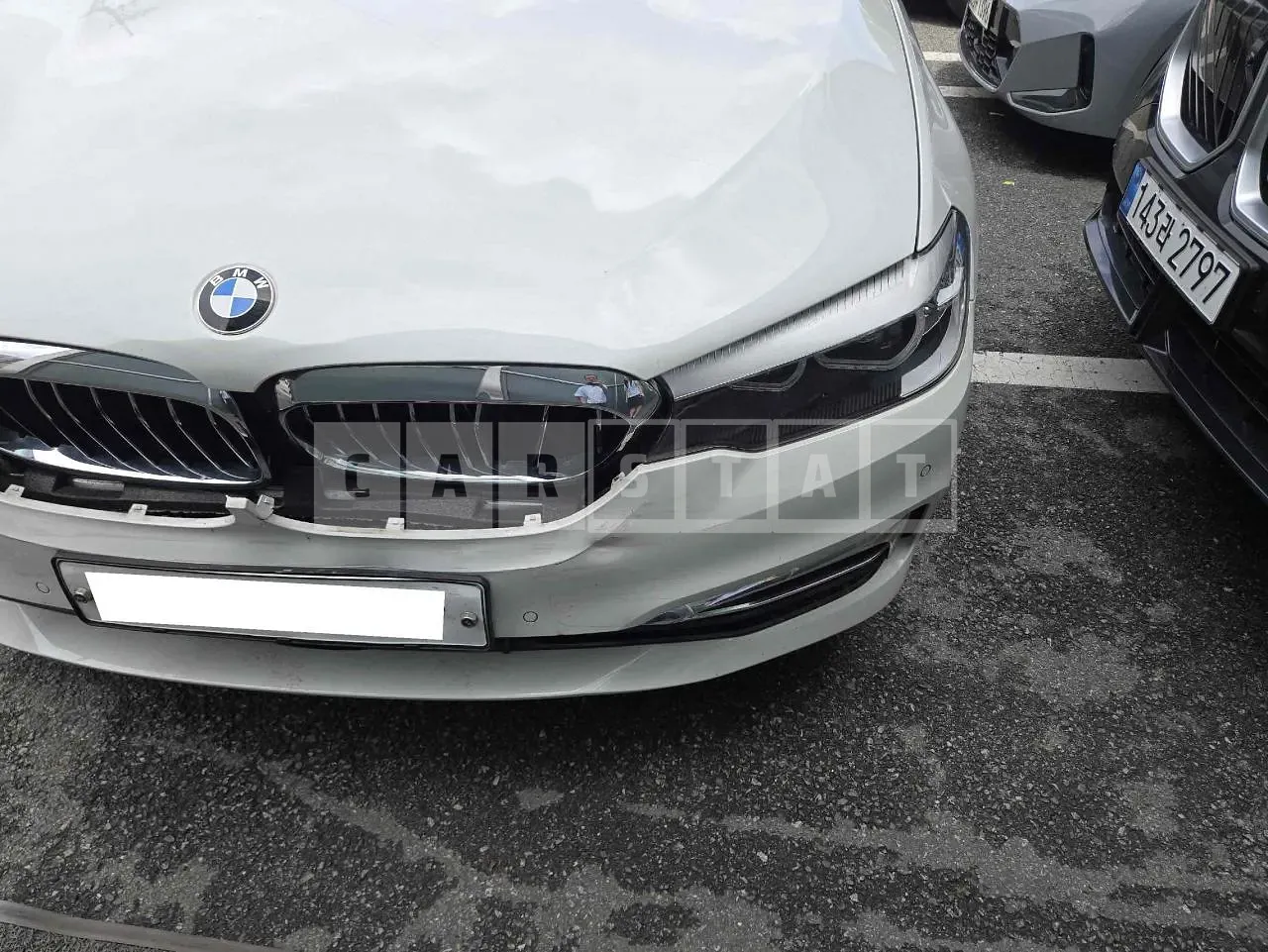 Photo 2 of 10: 2018 BMW 520i, VIN WBAJK7102JBH23666 — Korean insurance auction