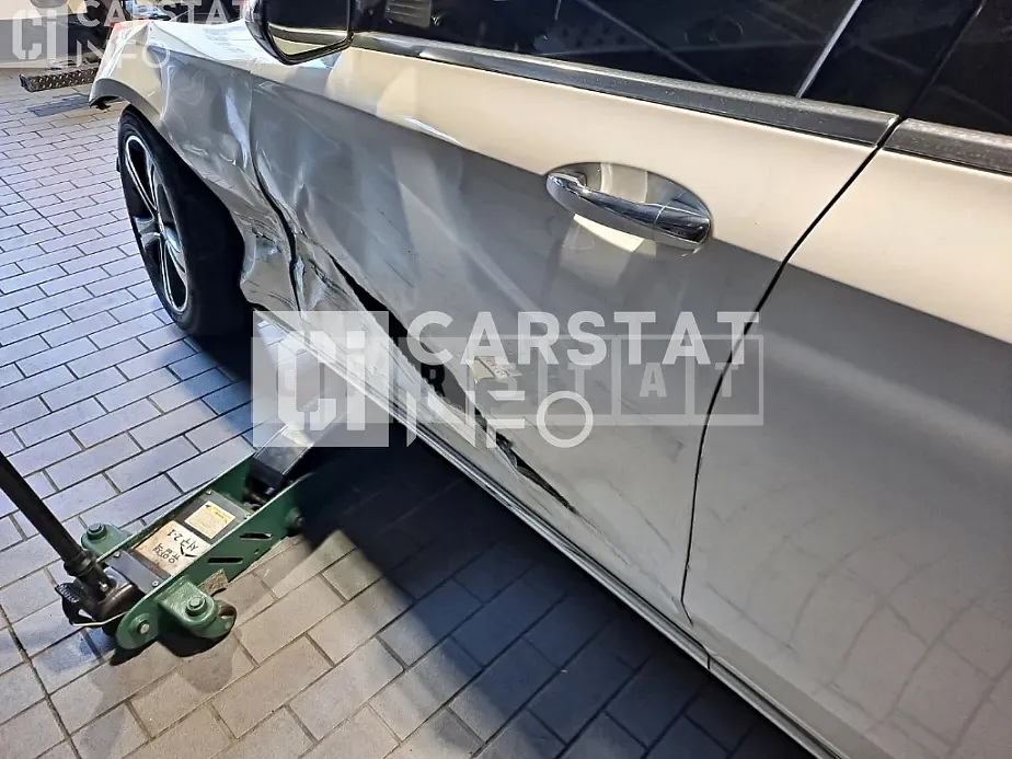 Photo 2 of 30: 2016 Mercedes-Benz E300 4Matic, VIN WDDZF4KB5HA121193 — Korean insurance auction