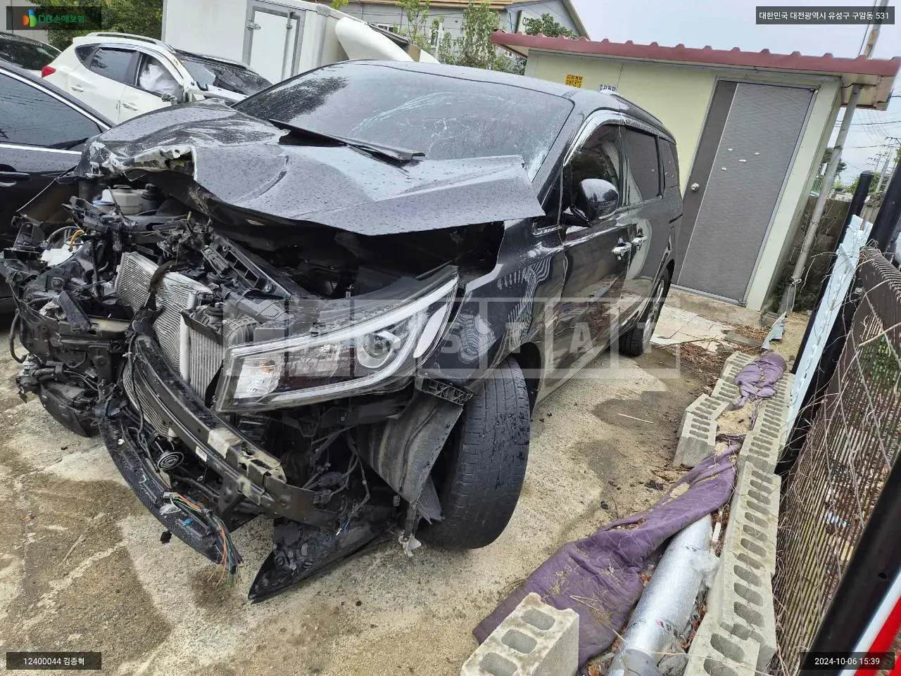 Photo 2 of 10: 2019 Kia Carnival, VIN KNAMC81ABKS547358 — Korean insurance auction