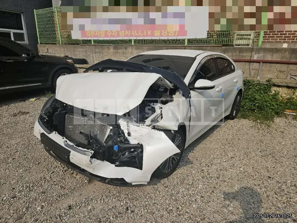 Photo 2 of 33: 2023 Kia Kz — Korean insurance auction