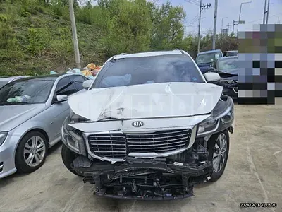 Photo 1 of 15: 2017 Kia Carnivals — Korean insurance auction