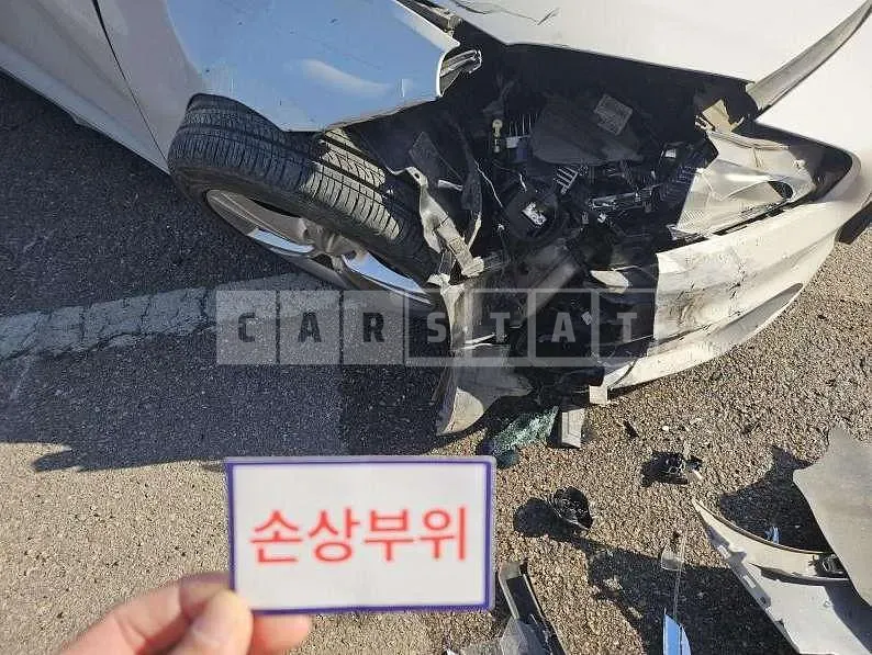 Photo 2 of 7: 2015 BMW Active Tourer — Korean insurance auction