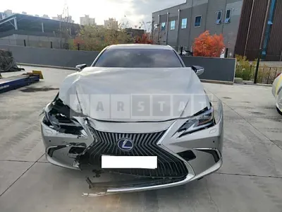 Photo 1 of 20: 2020 Lexus ES300h — Korean insurance auction