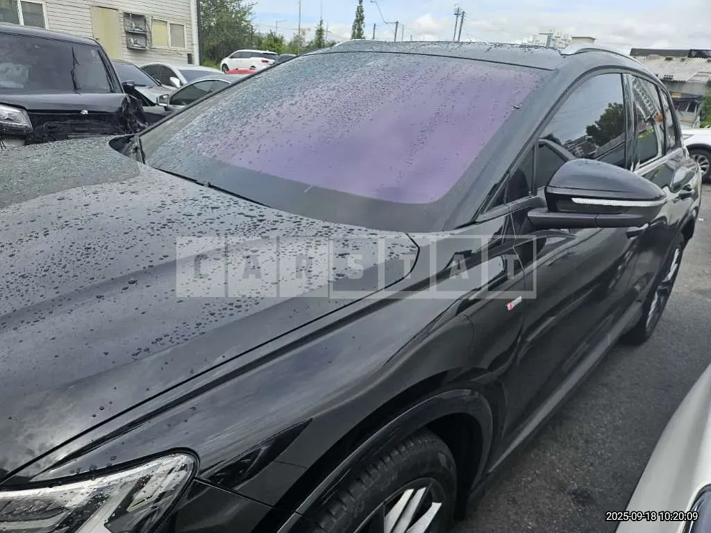 Photo 2 of 43: 2025 Audi Q4 45 e-tron — Korean insurance auction
