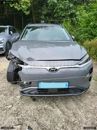 Photo 1 of 15: 2018 Hyundai Kona Electric, VIN KMHK381GFKU016361 — Korean insurance auction