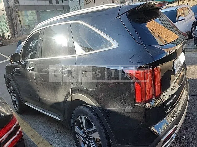 Photo 2 of 48: 2023 Kia Sorento Hybrid, VIN KNARK81GDPA211500 — Korean insurance auction