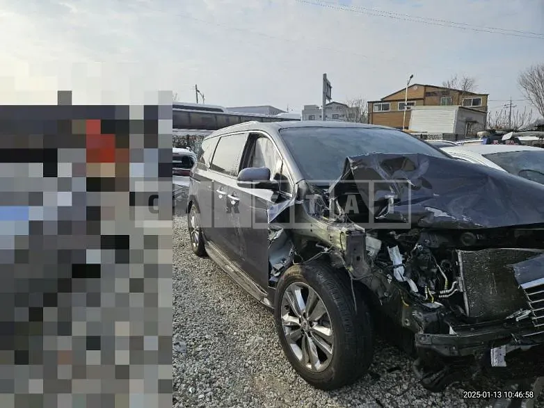 Photo 2 of 24: 2016 Kia Carnival Limousine — Korean insurance auction
