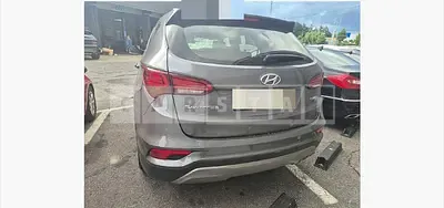 Photo 1 of 9: 2016 Hyundai Santa Fe DM — Korean insurance auction