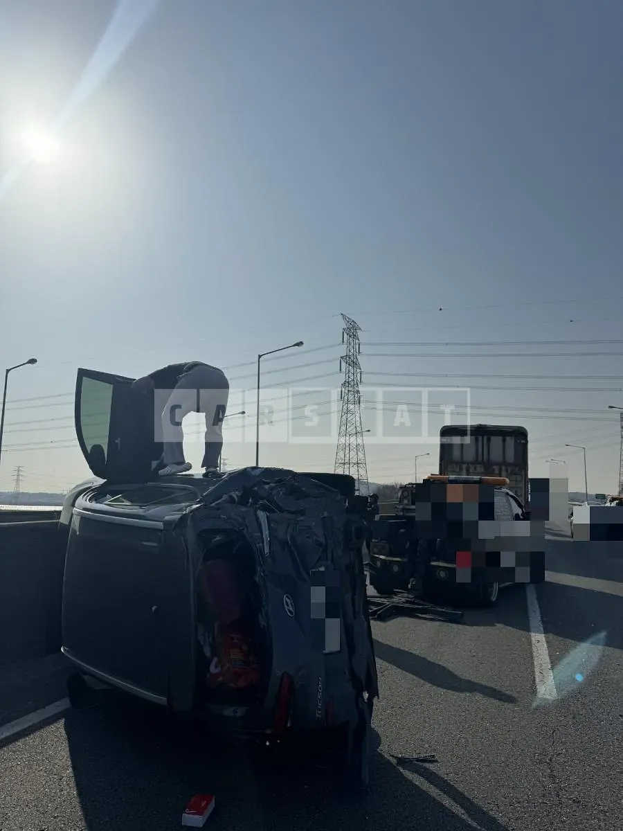 Photo 2 of 4: 2020 Hyundai Tucson TL — Korean insurance auction