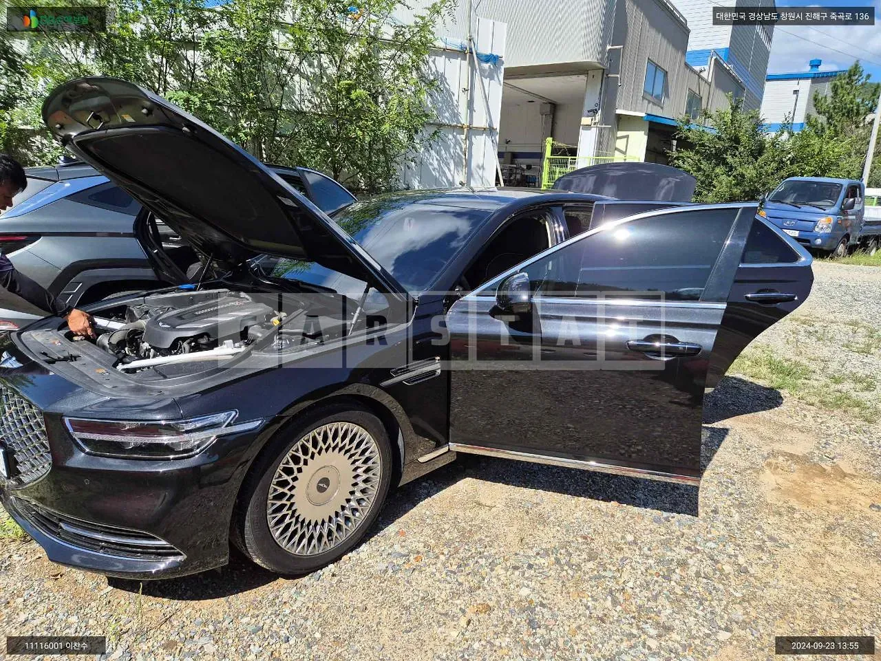 Photo 2 of 12: 2019 Hyundai Genesis G90, VIN KMHG341ADKU063246 — Korean insurance auction