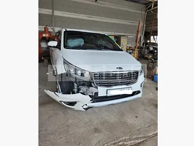 Photo 1 of 8: 2019 Kia Carnival, VIN KNAMC81ABKS553260 — Korean insurance auction