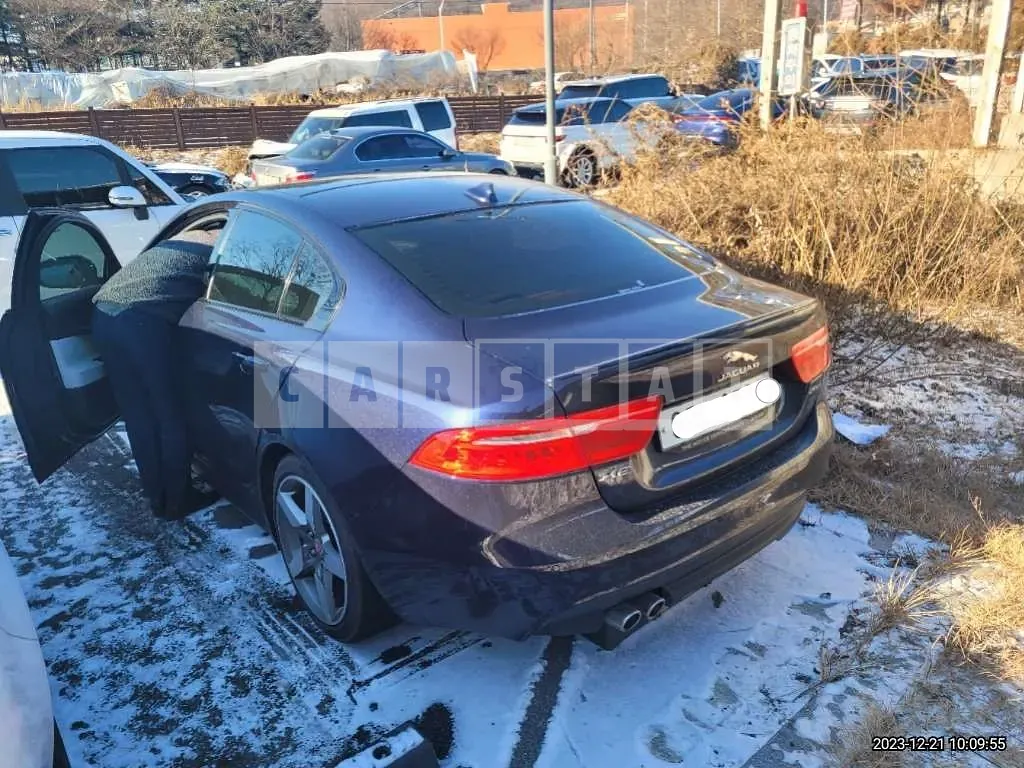 Photo 2 of 26: 2016 Jaguar XE 2.0d, VIN SAJAB4BN1GA936407 — Korean insurance auction