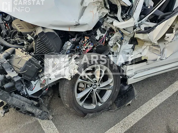 Photo 2 of 6: 2019 Hyundai Santa Fe 2.0 — Korean insurance auction