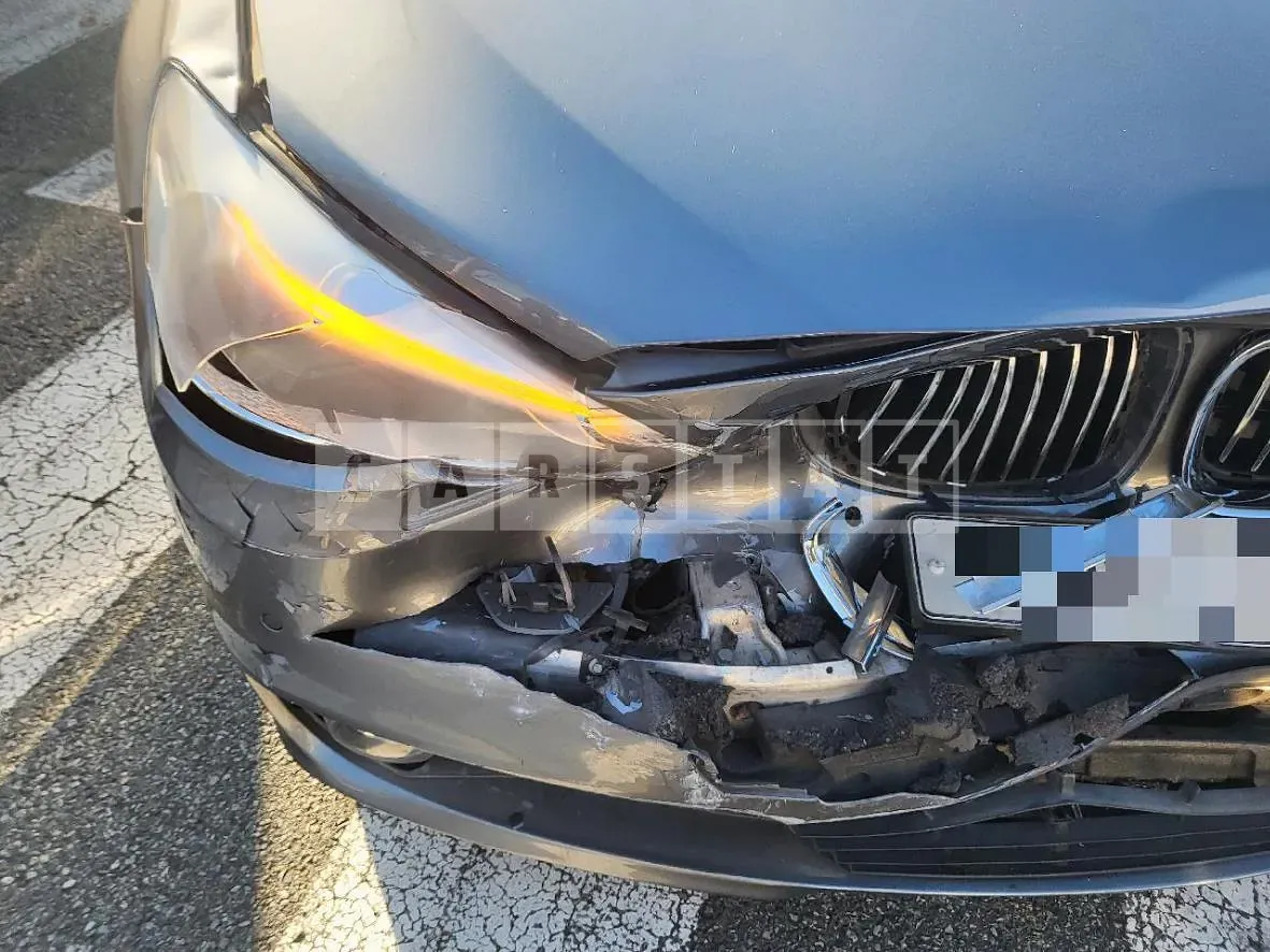 Photo 2 of 22: 2014 BMW Gran Turismo 30d — Korean insurance auction