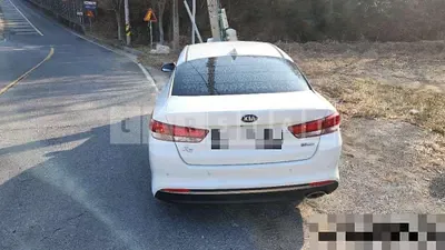 Photo 1 of 17: 2016 Kia K5 Diesel — Korean insurance auction