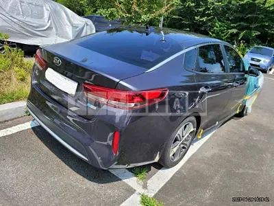 Photo 1 of 18: 2018 Kia K5, VIN KNAGU41EBJA016491 — Korean insurance auction