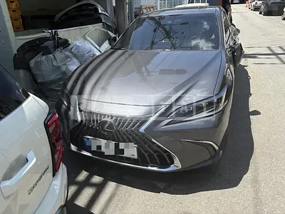 Photo 1 of 16: 2023 Lexus ES300h — Korean insurance auction