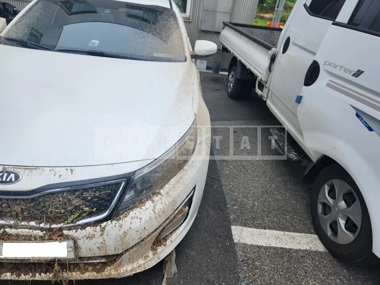 Photo 2 of 9: 2015 Kia K5, VIN KNAGN418BFA606392 — Korean insurance auction