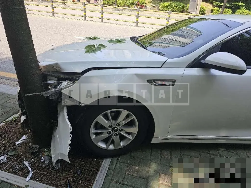 Photo 2 of 13: 2018 Kia K5 LPI — Korean insurance auction