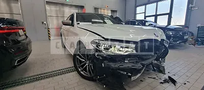 Photo 1 of 32: 2019 BMW 520d, VIN WBAJF3103KWW03671 — Korean insurance auction