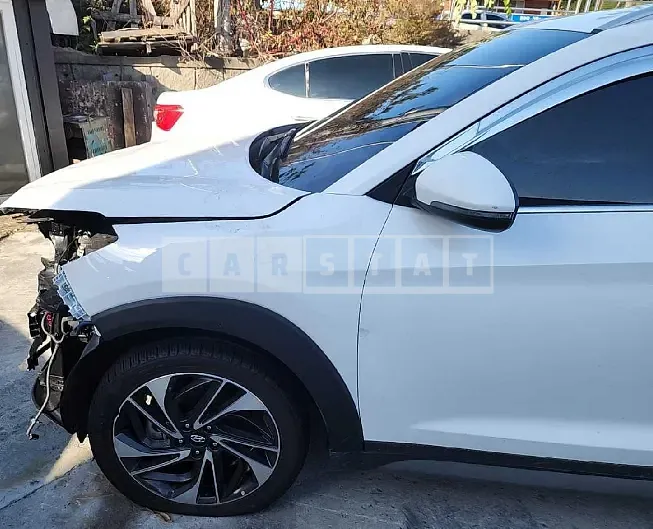 Photo 2 of 23: 2019 Hyundai Tucson, VIN KMHJ5812GKU974503 — Korean insurance auction
