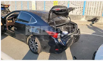 Photo 1 of 7: 2018 Lexus ES300h, VIN JTHBW1GGXJ2173397 — Korean insurance auction