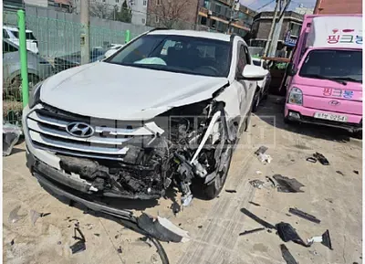 Photo 1 of 15: 2015 Hyundai Santa Fe — Korean insurance auction