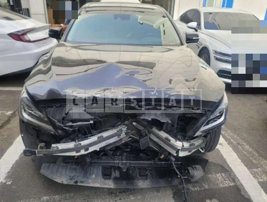 Photo 2 of 5: 2018 Genesis G80 3.3 — Korean insurance auction