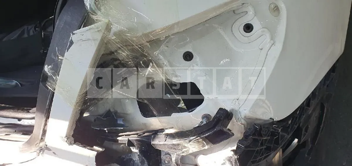 Photo 2 of 12: 2020 Mercedes-Benz E220 d, VIN W1KZF0EB3LA806158 — Korean insurance auction