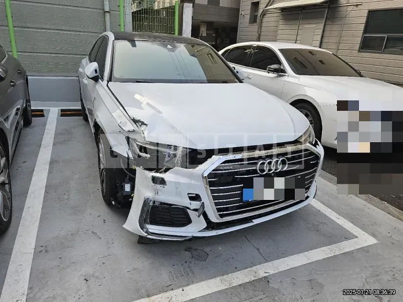 Photo 2 of 46: 2021 Audi A6 45 TFSI quattro — Korean insurance auction
