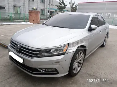 Photo 1 of 40: 2018 Volkswagen Passat 2.0 TSI, VIN 1VWZZZA3ZJC042861 — Korean insurance auction