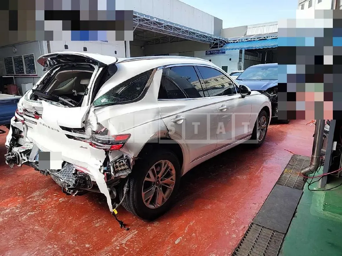 Photo 2 of 25: 2021 Genesis GV70 2.5T — Korean insurance auction