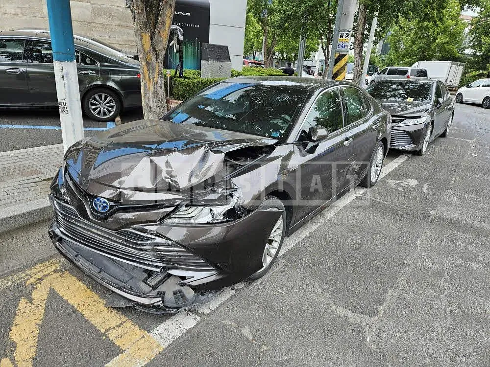Photo 2 of 25: 2018 Toyota Camry Hybrid, VIN JTNB21HK8J3007272 — Korean insurance auction